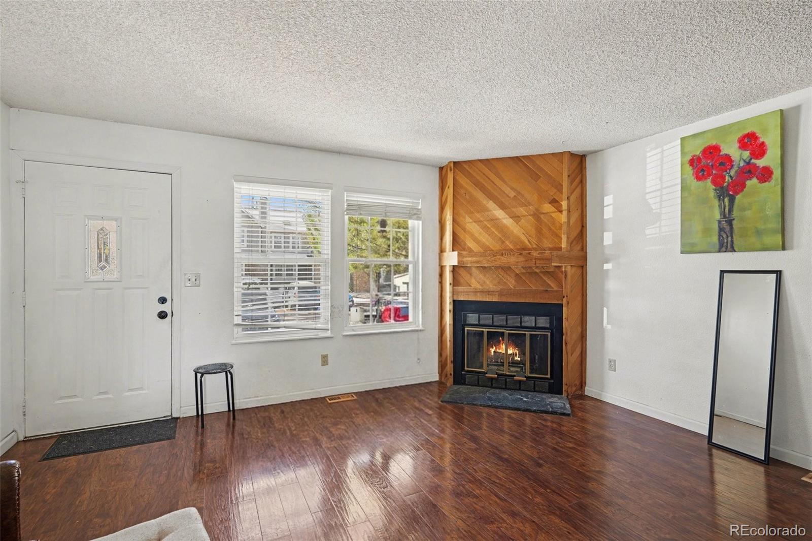 MLS Image #2 for 1110 s waco street e,aurora, Colorado