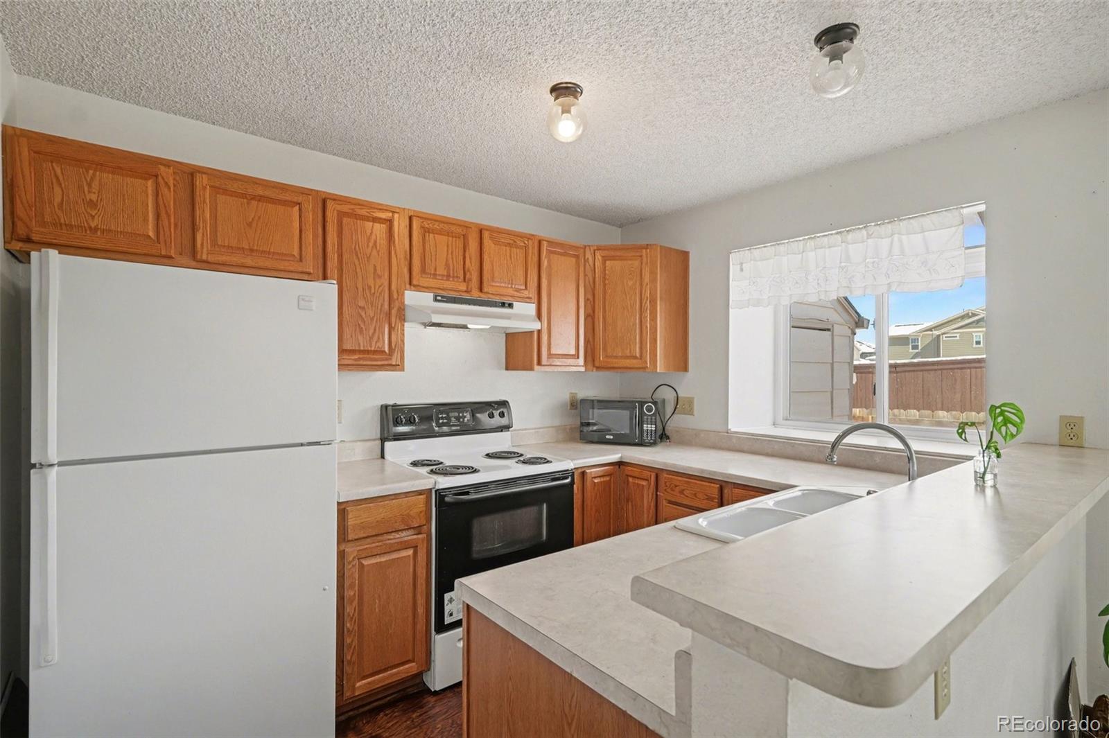 MLS Image #3 for 1110 s waco street e,aurora, Colorado