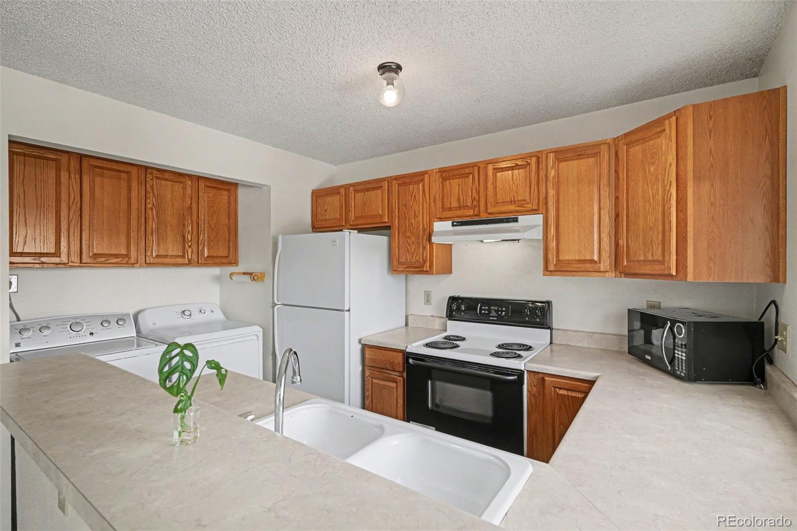 MLS Image #4 for 1110 s waco street e,aurora, Colorado