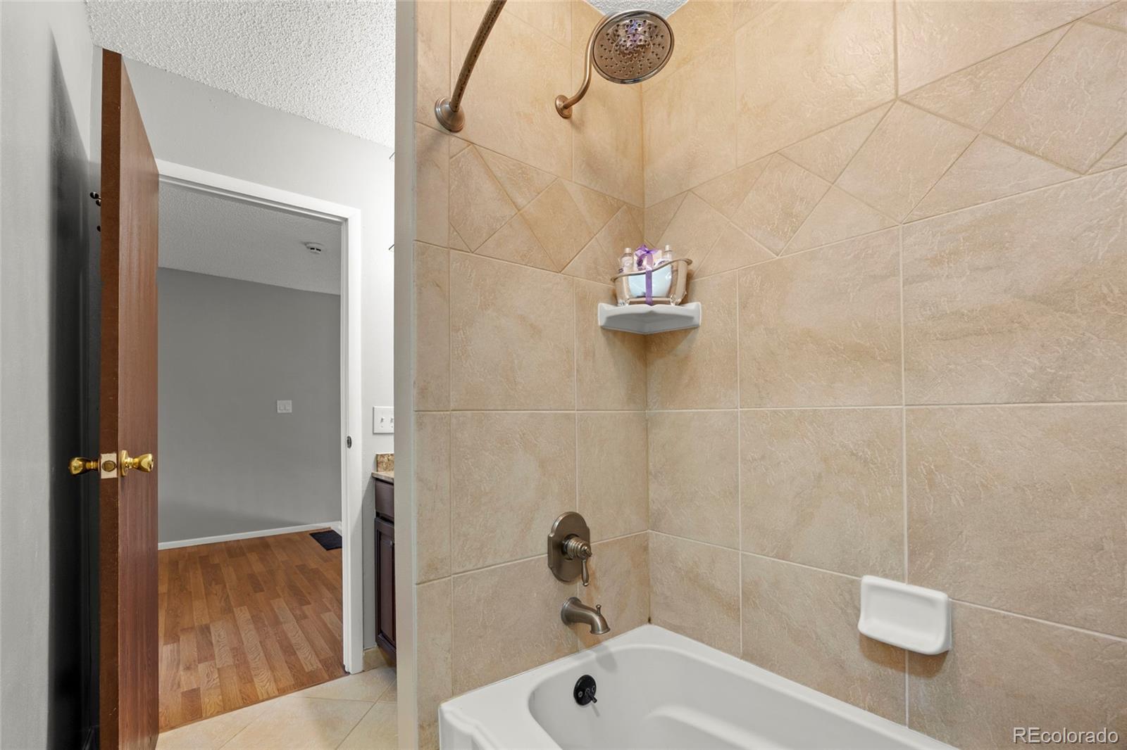 MLS Image #18 for 2625 s peoria street,aurora, Colorado