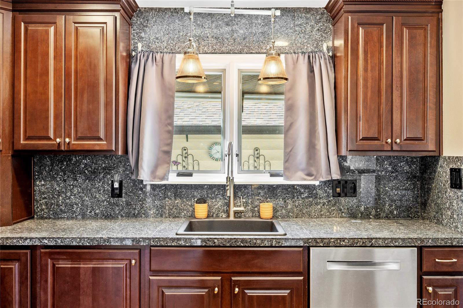 MLS Image #4 for 2625 s peoria street,aurora, Colorado