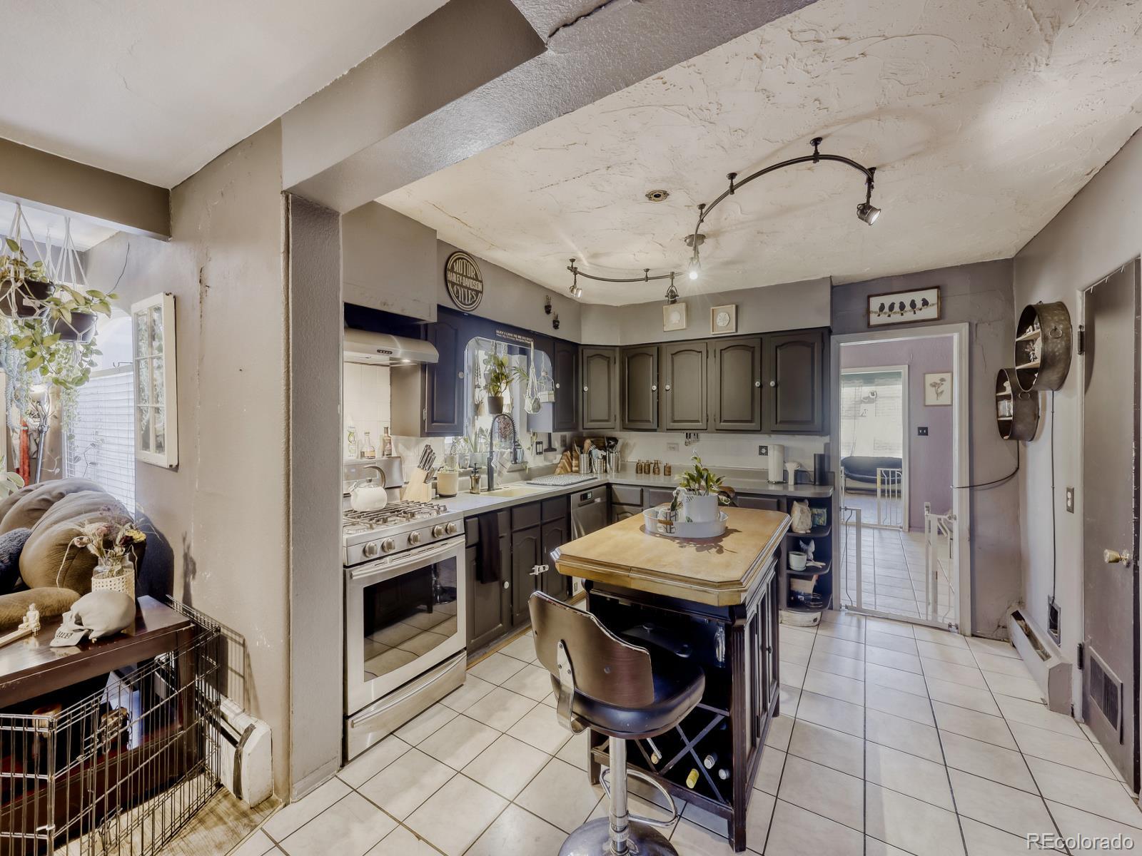 MLS Image #12 for 3310 w 65th avenue,denver, Colorado