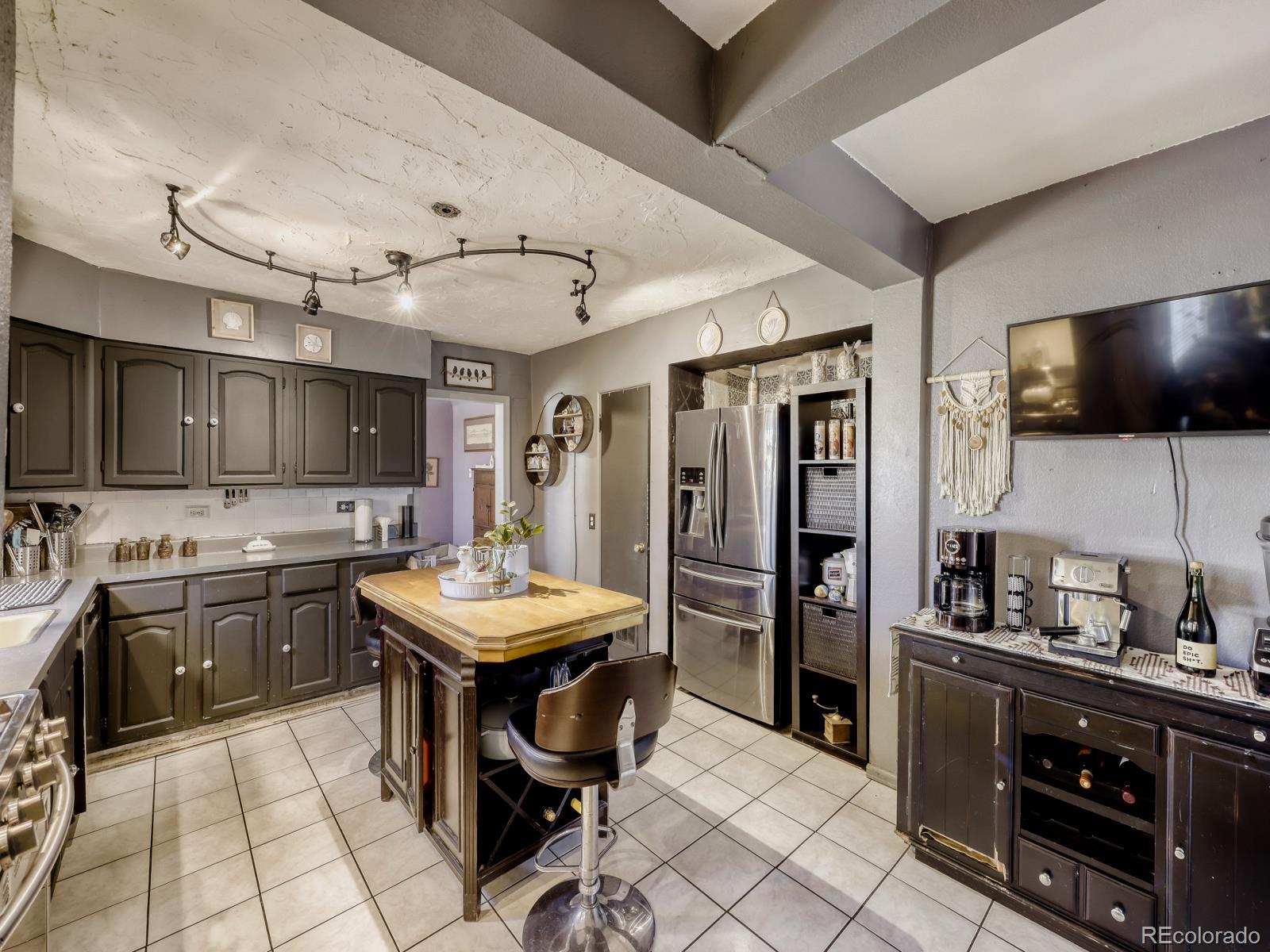 MLS Image #13 for 3310 w 65th avenue,denver, Colorado