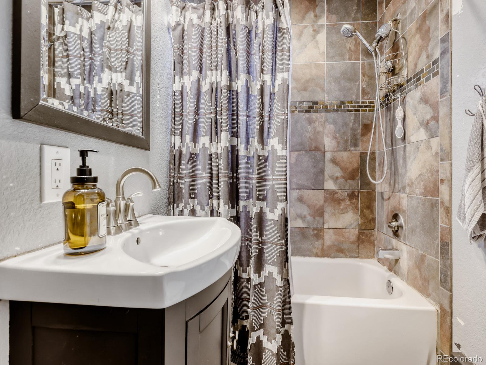 MLS Image #7 for 3310 w 65th avenue,denver, Colorado