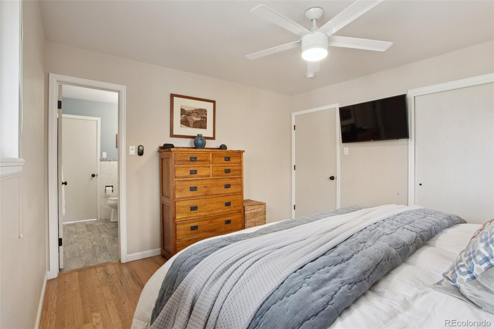MLS Image #15 for 6266 s valleyview street,littleton, Colorado