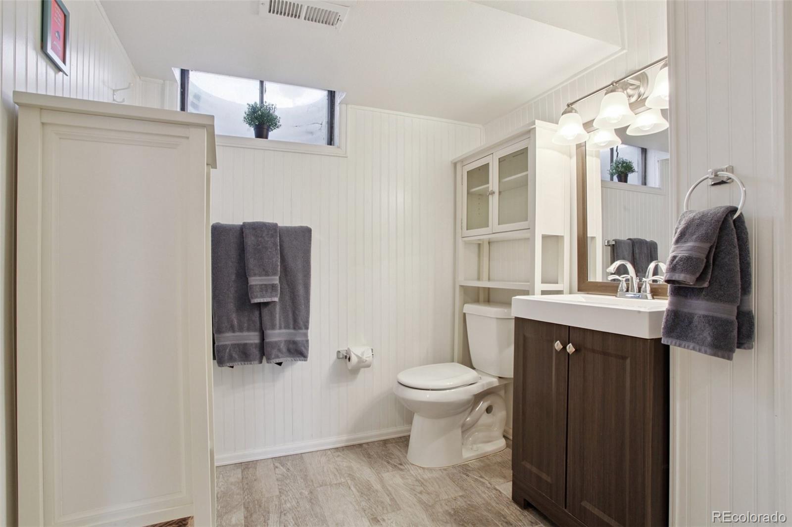 MLS Image #25 for 6266 s valleyview street,littleton, Colorado