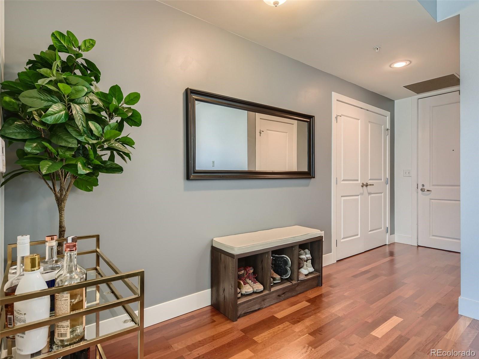 MLS Image #2 for 2001  lincoln street 1412,denver, Colorado