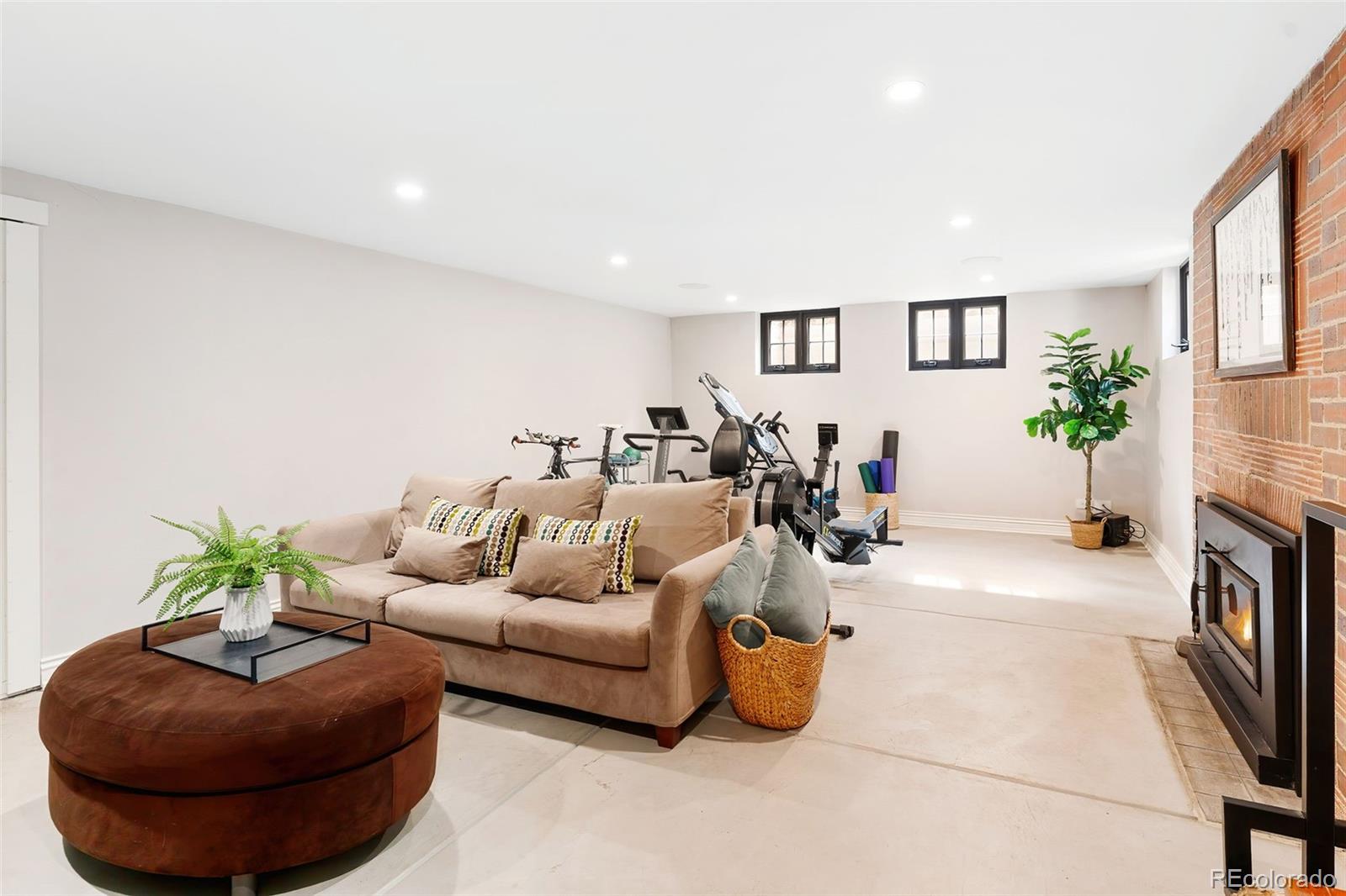 MLS Image #36 for 370  ivy street,denver, Colorado