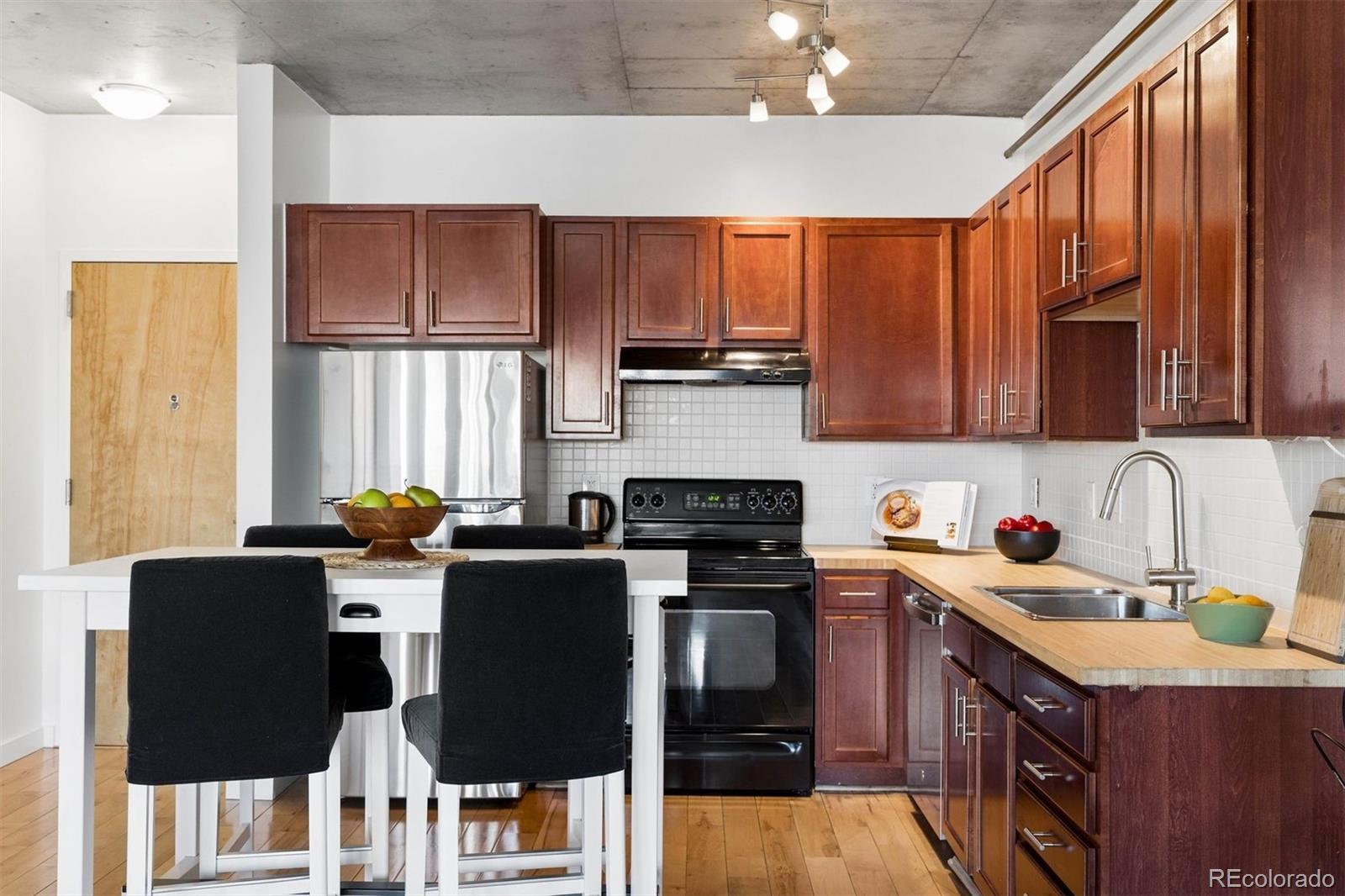 MLS Image #13 for 1475  delgany street 304,denver, Colorado
