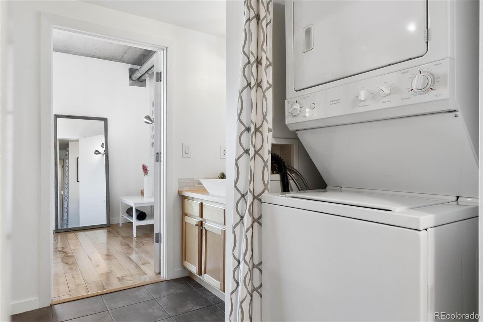 MLS Image #24 for 1475  delgany street 304,denver, Colorado