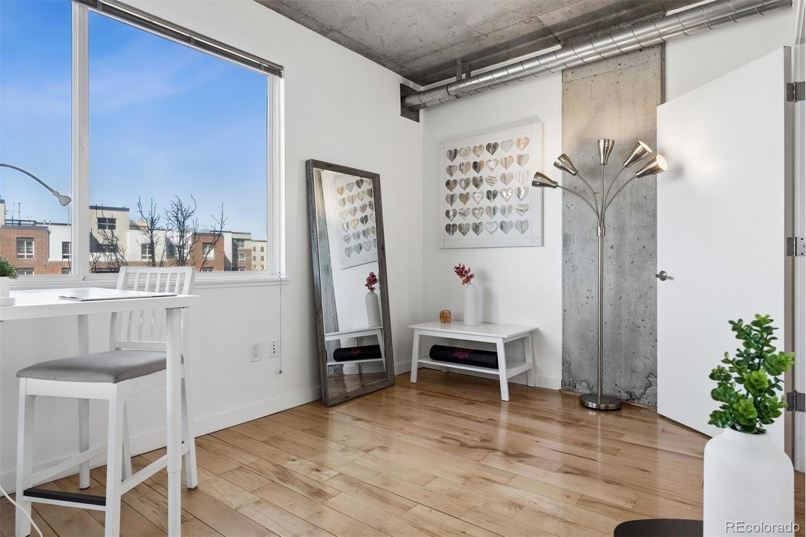 MLS Image #5 for 1475  delgany street 304,denver, Colorado