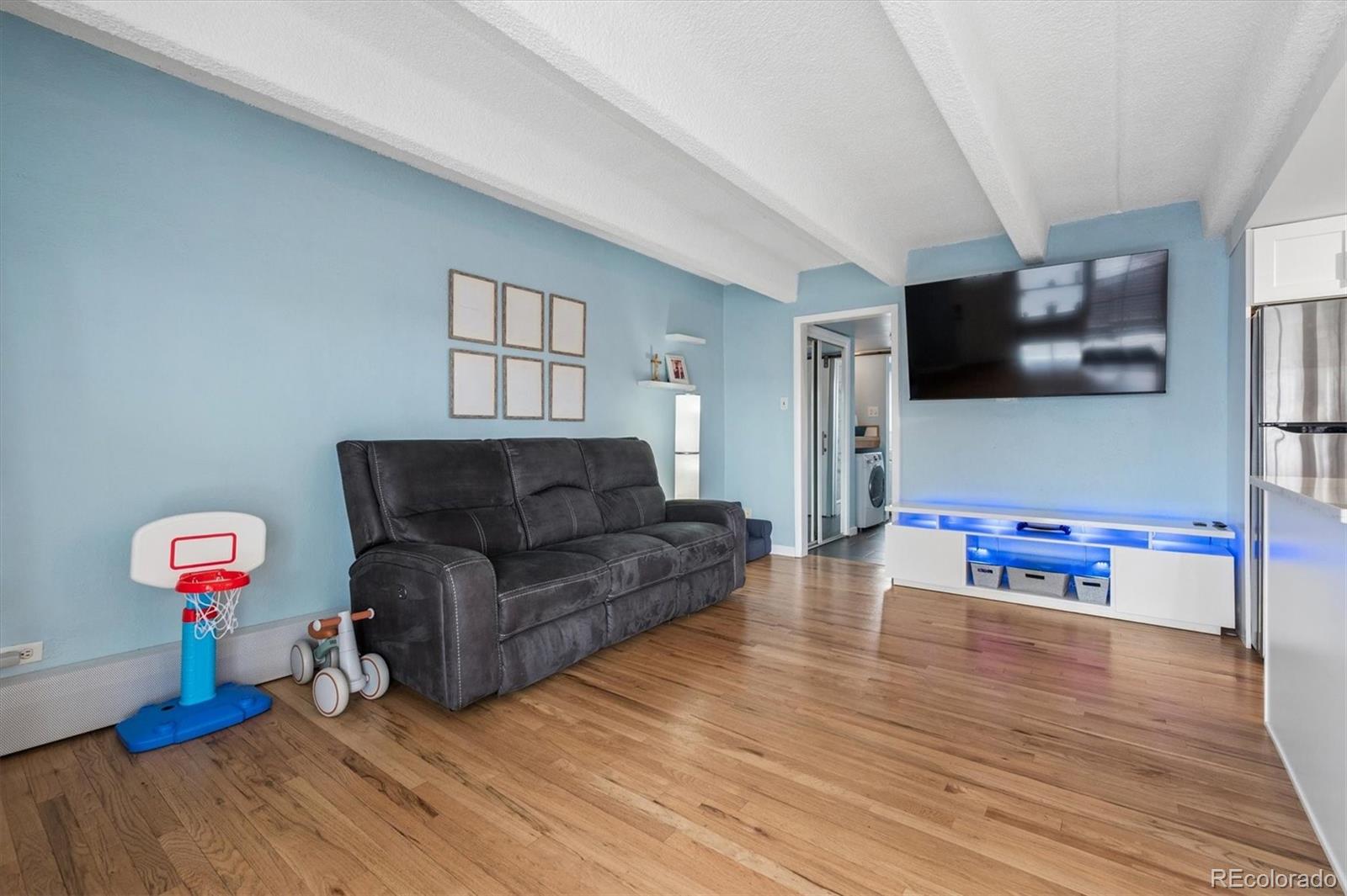 MLS Image #10 for 33 n corona street 406,denver, Colorado