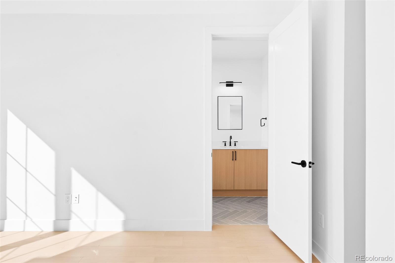 MLS Image #22 for 1825 w 35th avenue,denver, Colorado