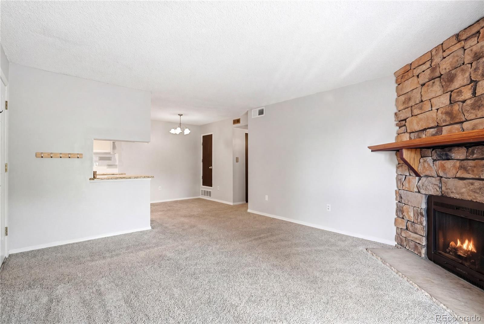 MLS Image #4 for 4400 s quebec street,denver, Colorado