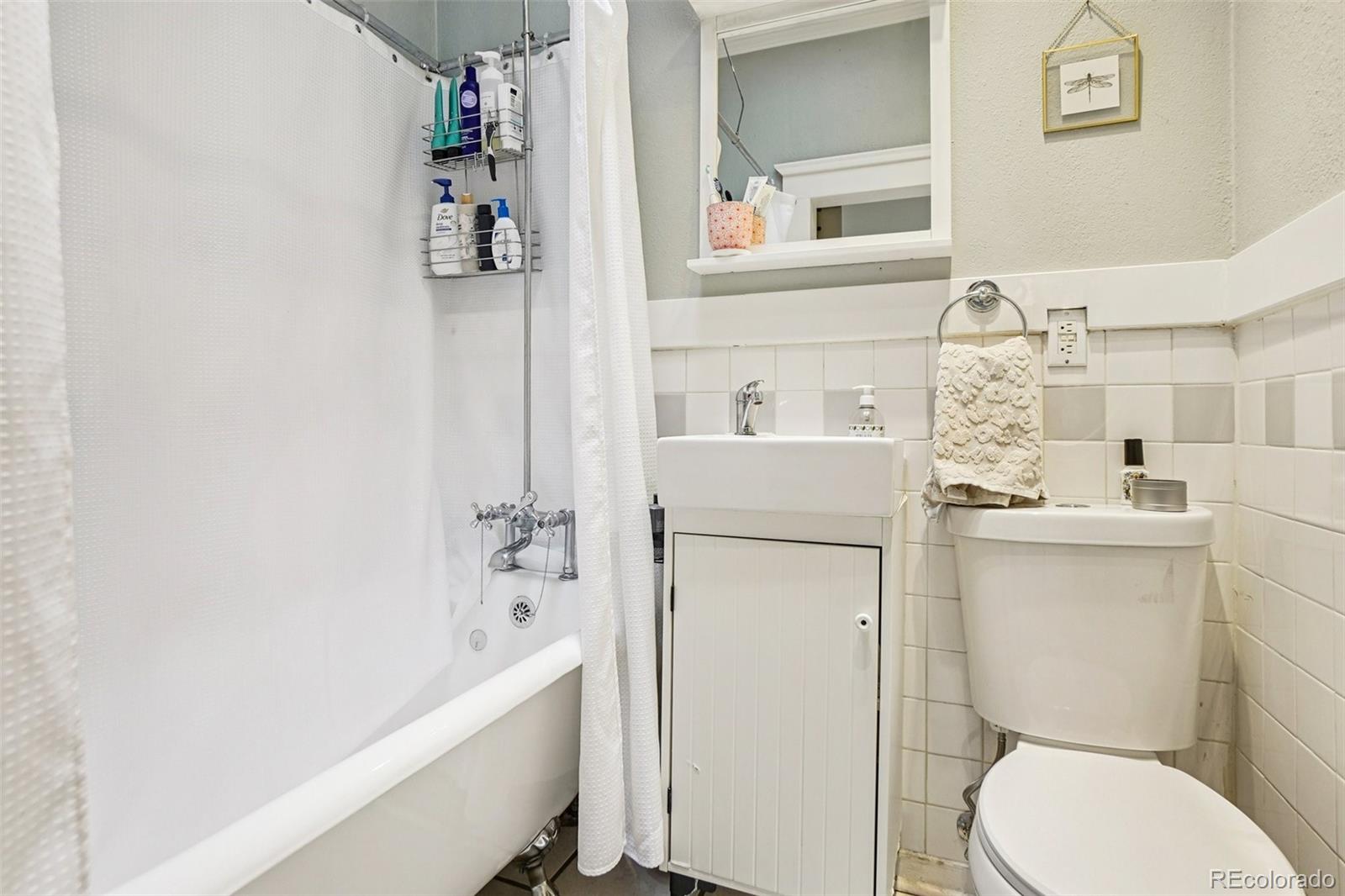 MLS Image #8 for 425 e ellsworth avenue ,denver, Colorado