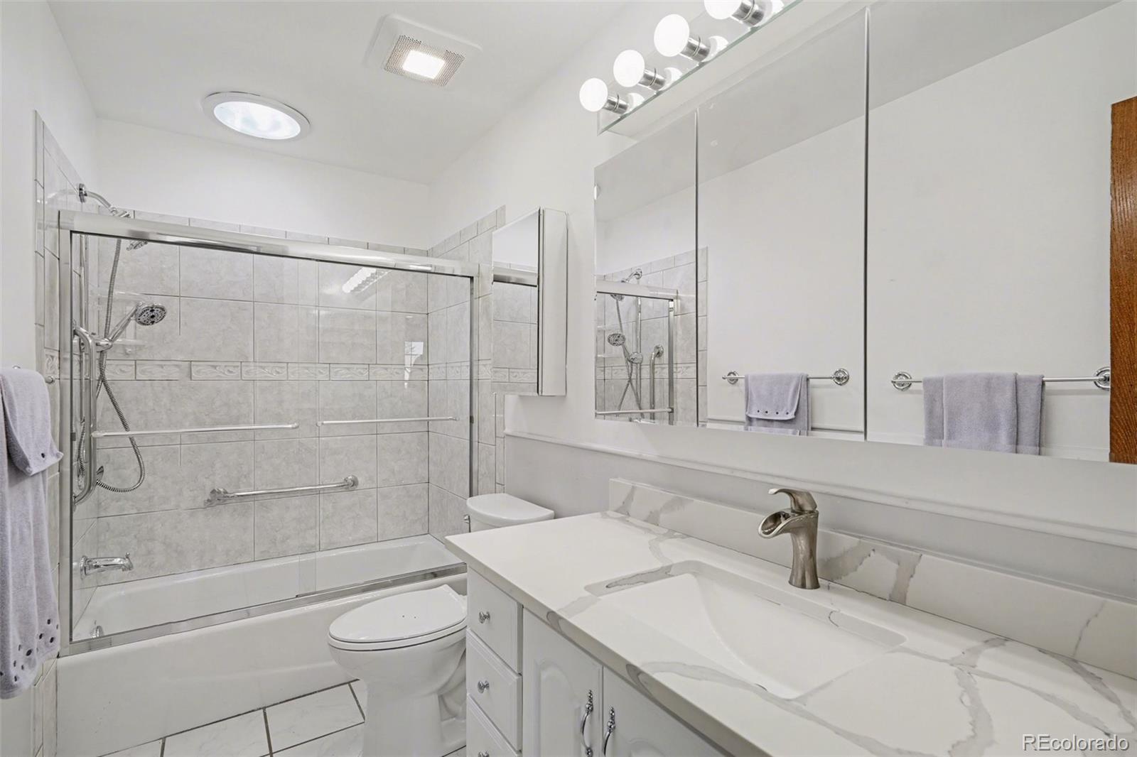 MLS Image #12 for 1354 s zeno street,aurora, Colorado