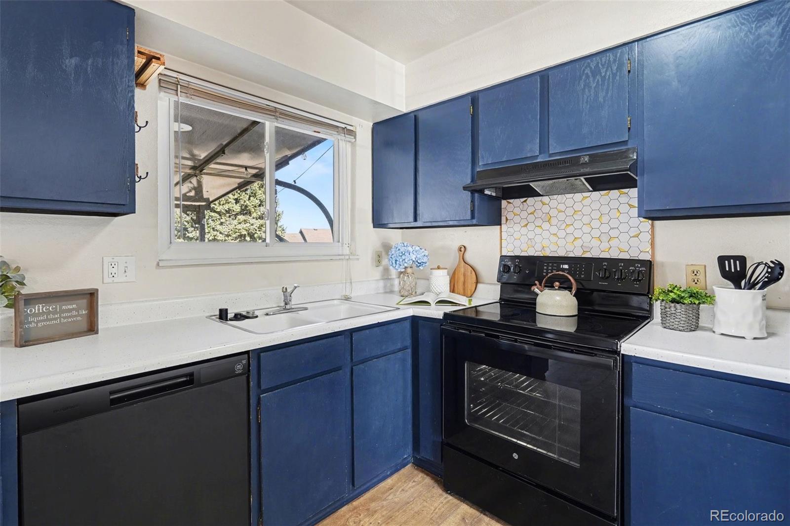 MLS Image #9 for 1632 s rifle street,aurora, Colorado