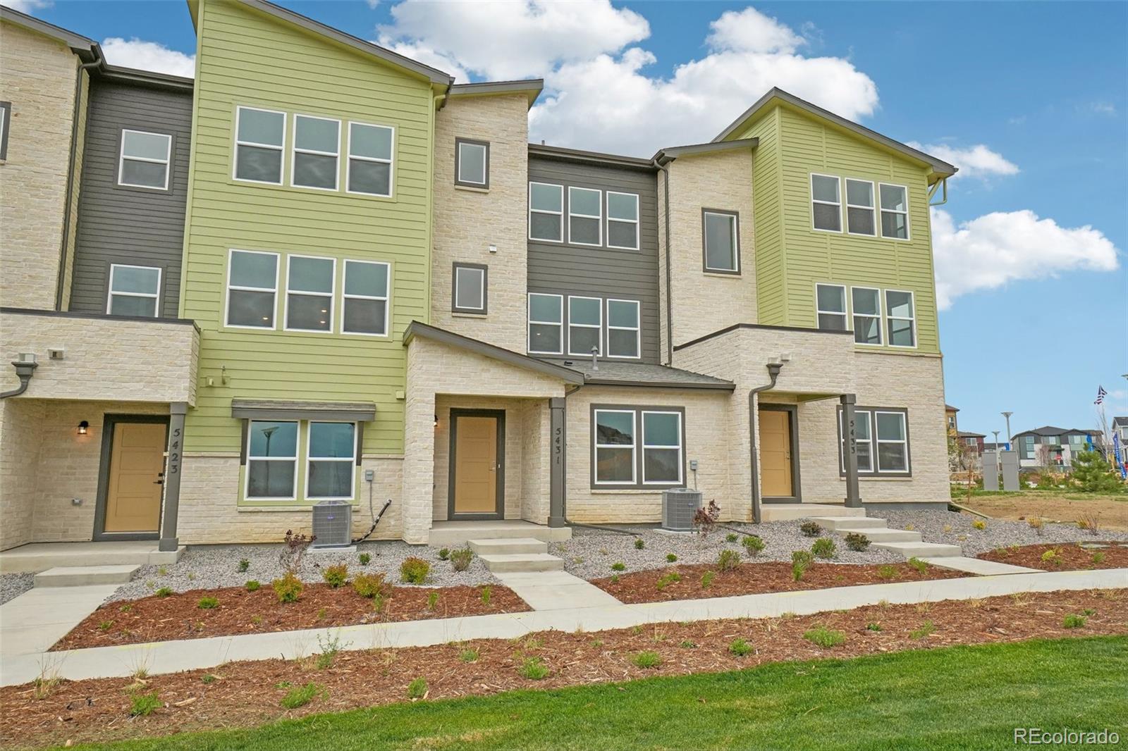 MLS Image #3 for 5431 n eaton park way ,aurora, Colorado