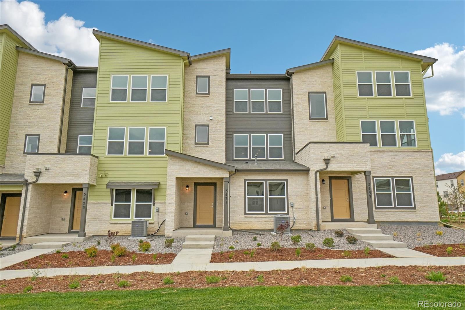 MLS Image #4 for 5431 n eaton park way ,aurora, Colorado
