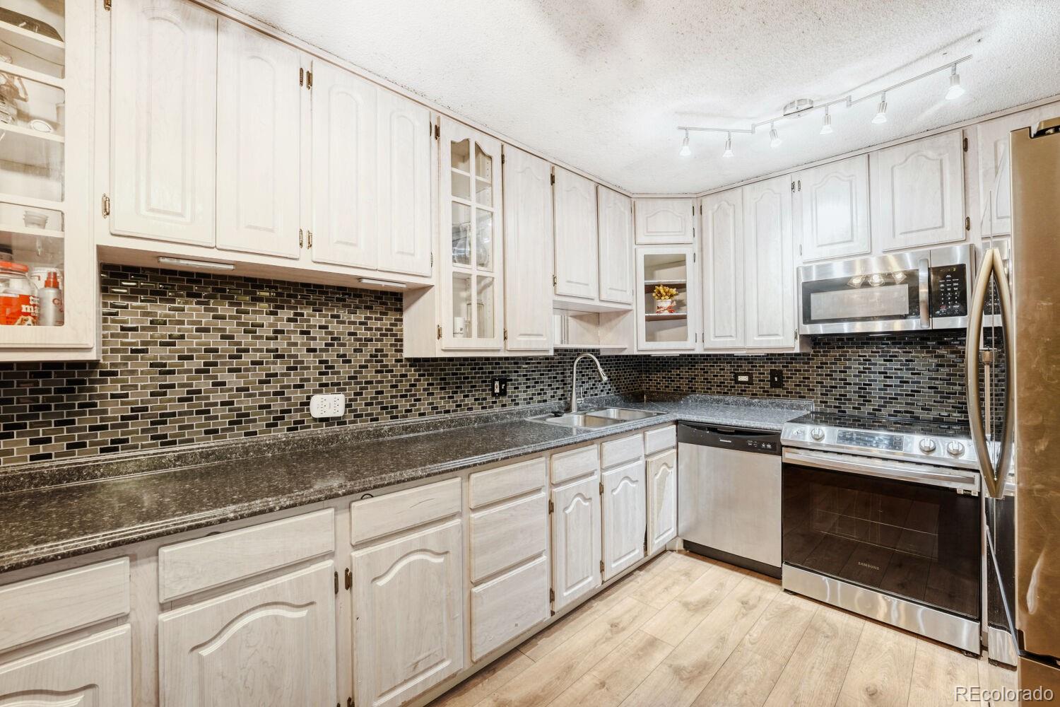 MLS Image #3 for 595 s alton way 10c,denver, Colorado