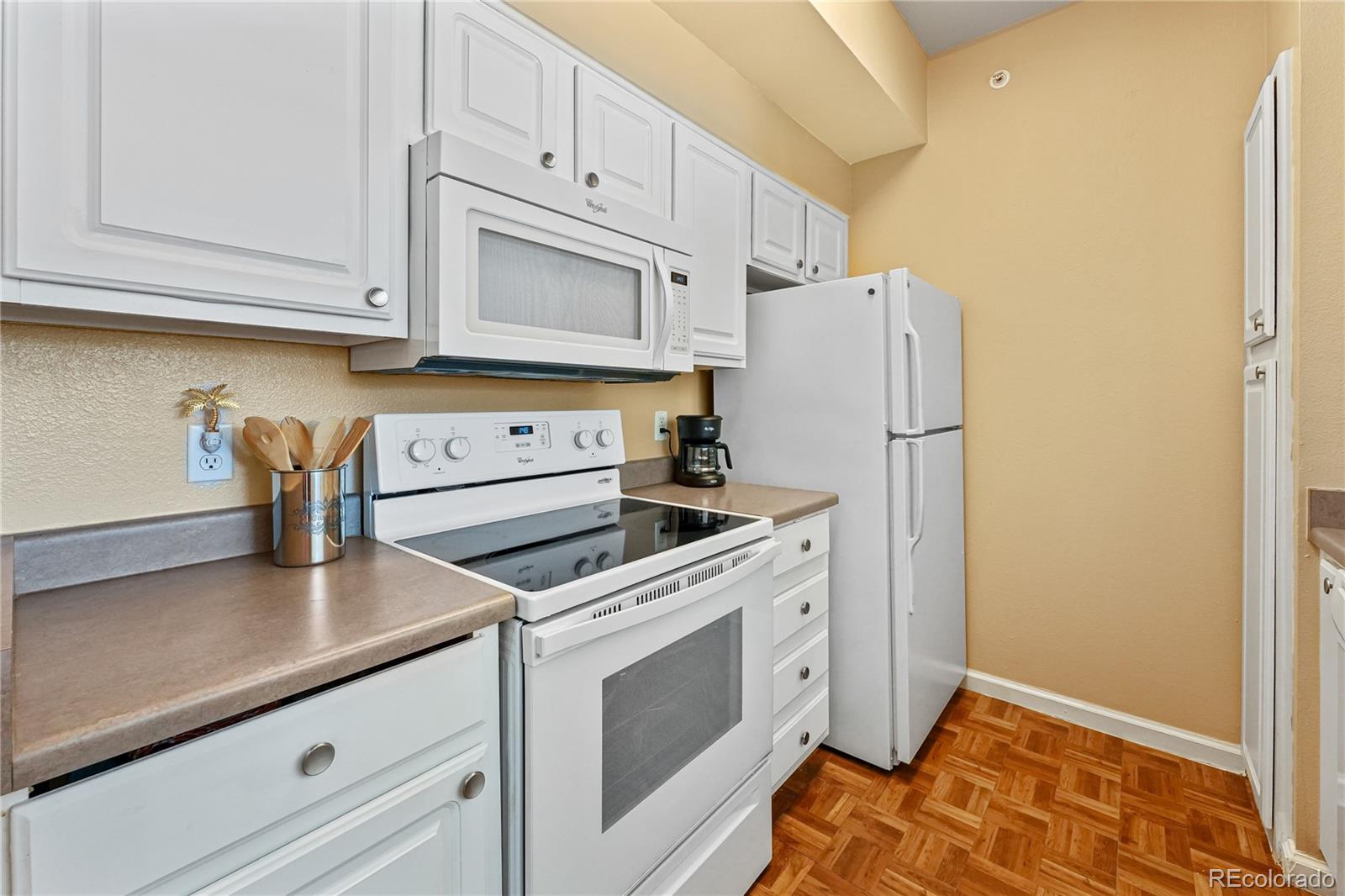 MLS Image #2 for 7422 s quail circle,littleton, Colorado