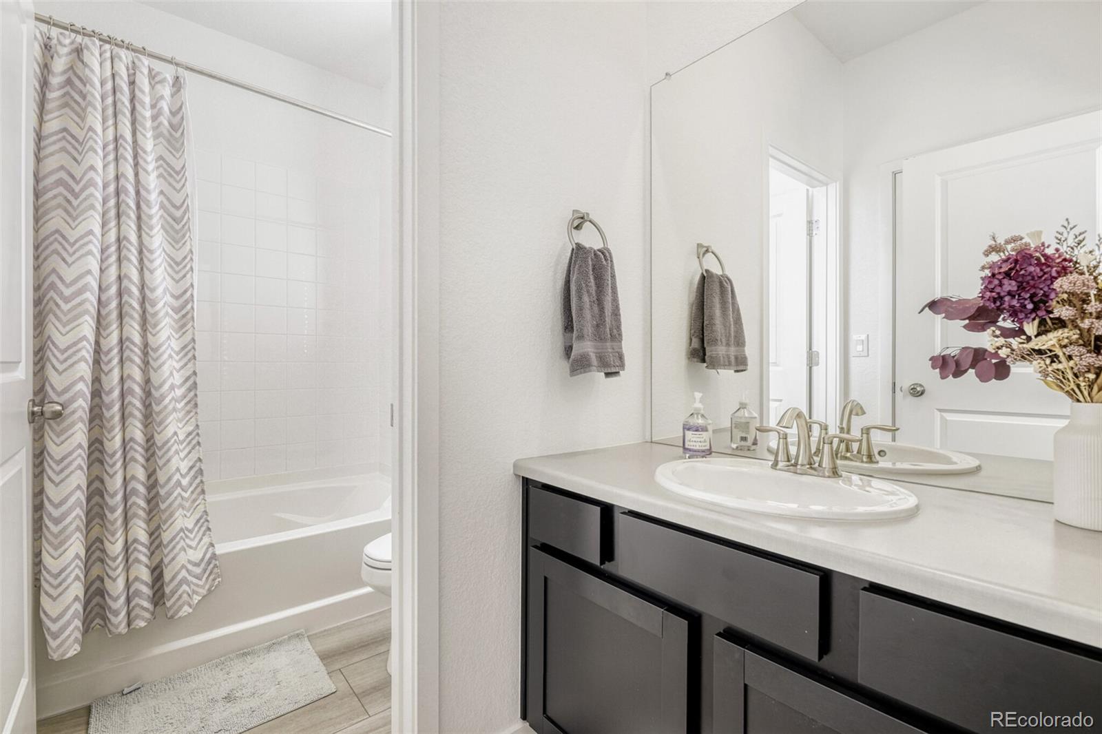 MLS Image #19 for 2089 s vance way,denver, Colorado