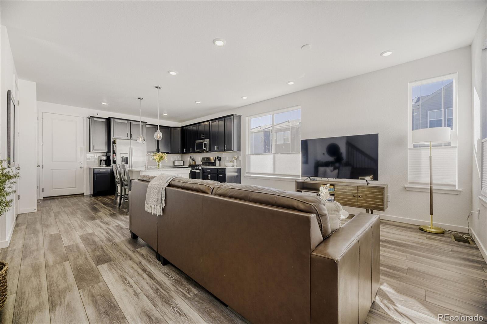 MLS Image #9 for 2089 s vance way,denver, Colorado