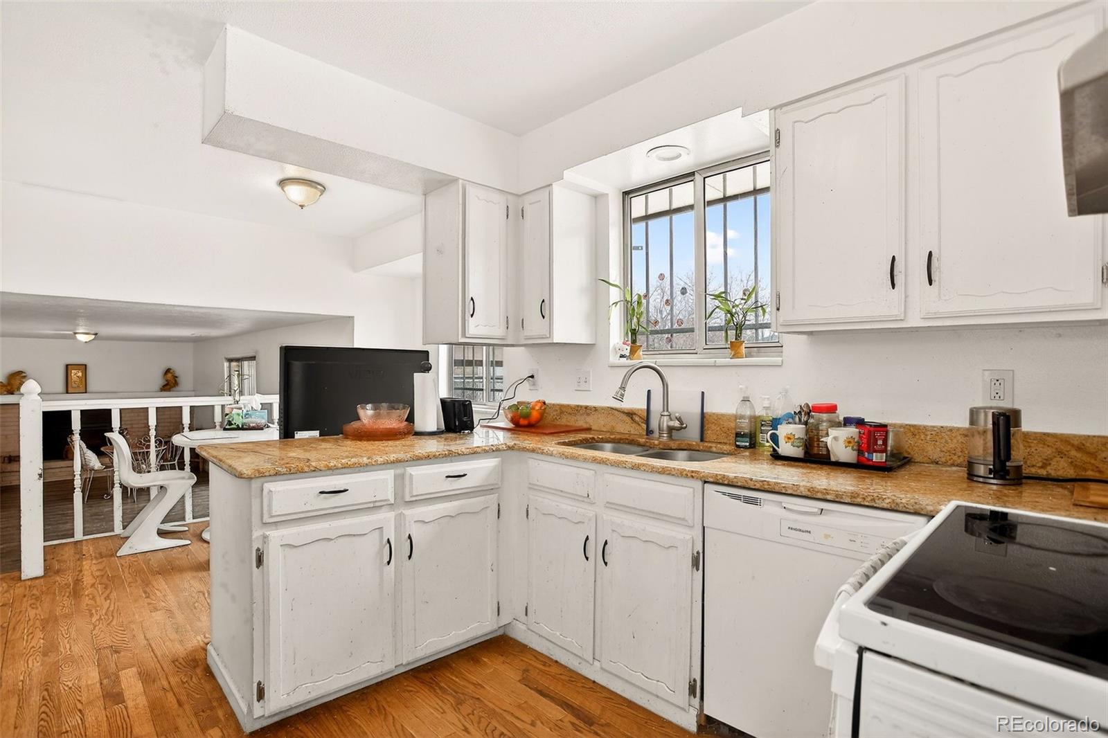 MLS Image #11 for 2000 e easter avenue,centennial, Colorado