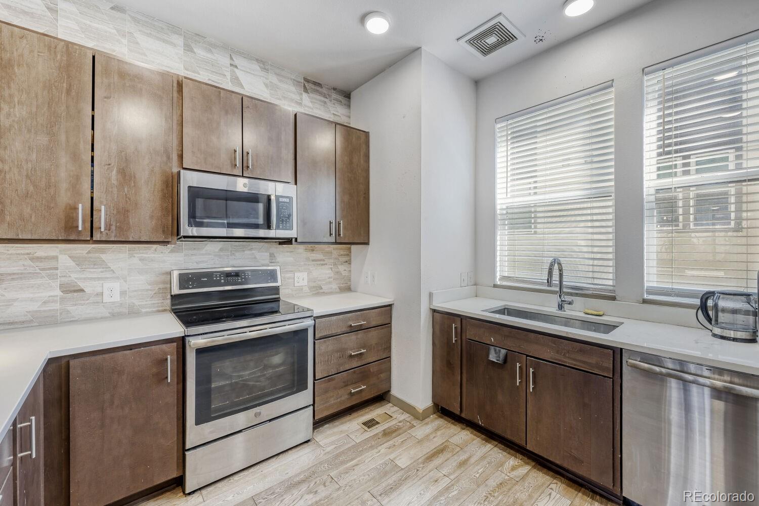 MLS Image #12 for 2200  tremont place,denver, Colorado