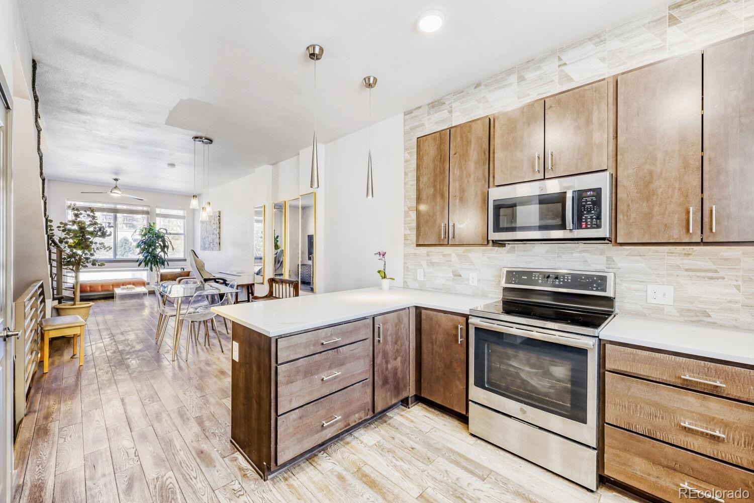 MLS Image #13 for 2200  tremont place,denver, Colorado