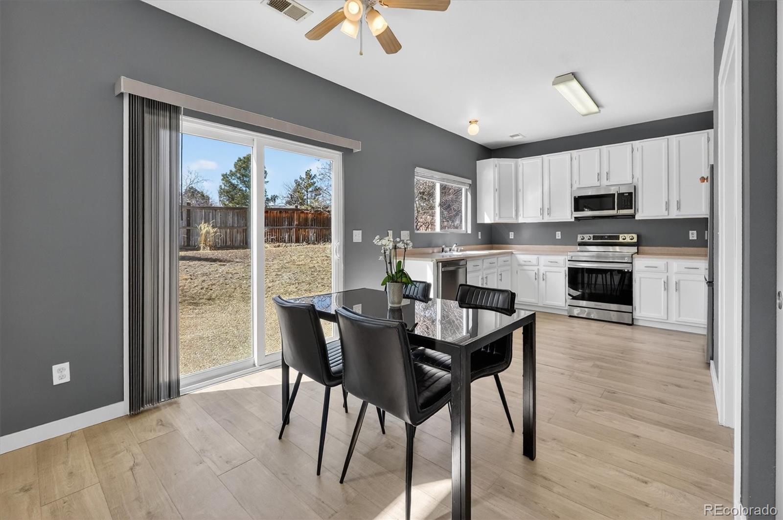 MLS Image #11 for 20100 e prentice lane,centennial, Colorado