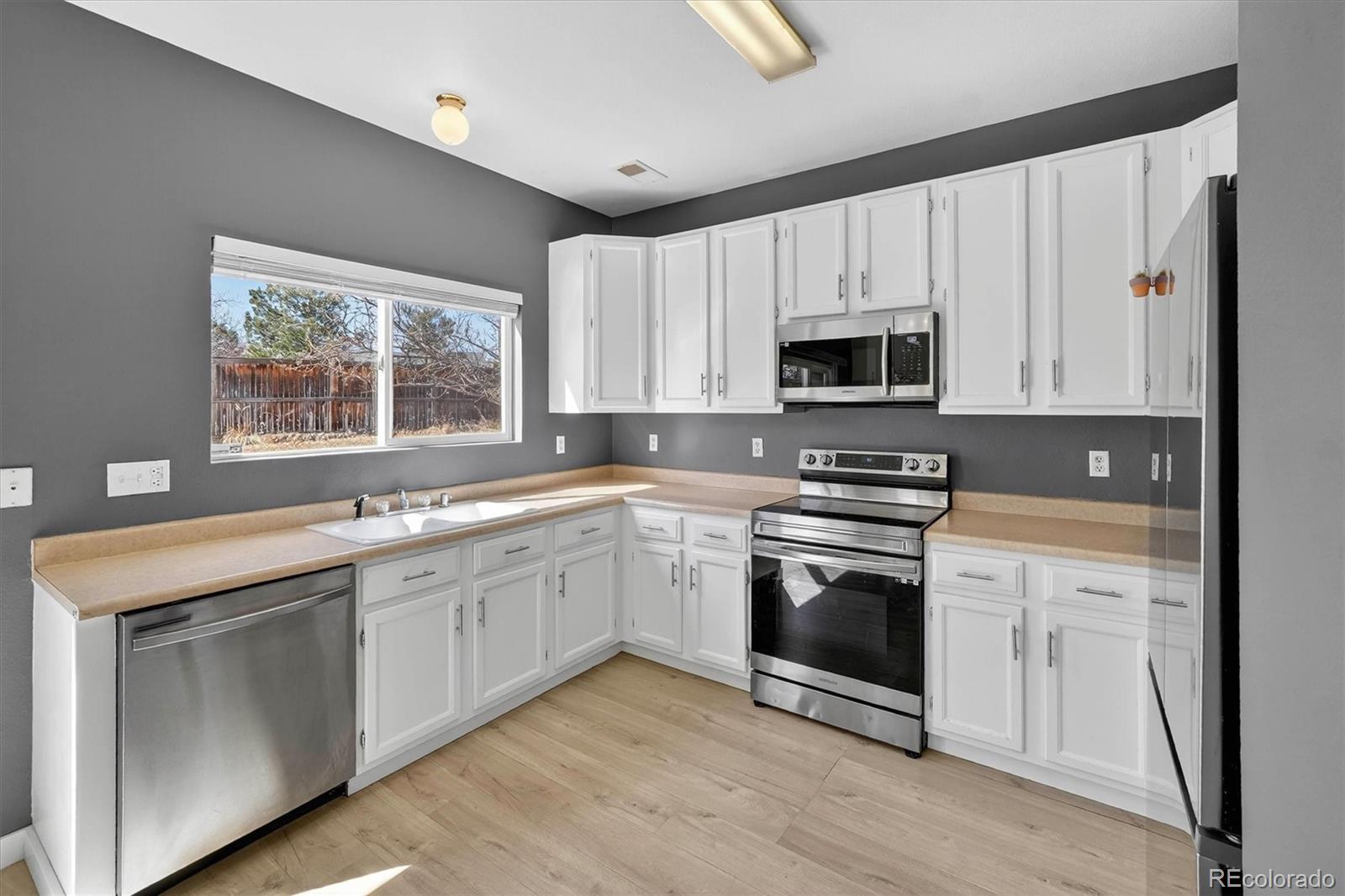 MLS Image #16 for 20100 e prentice lane,centennial, Colorado