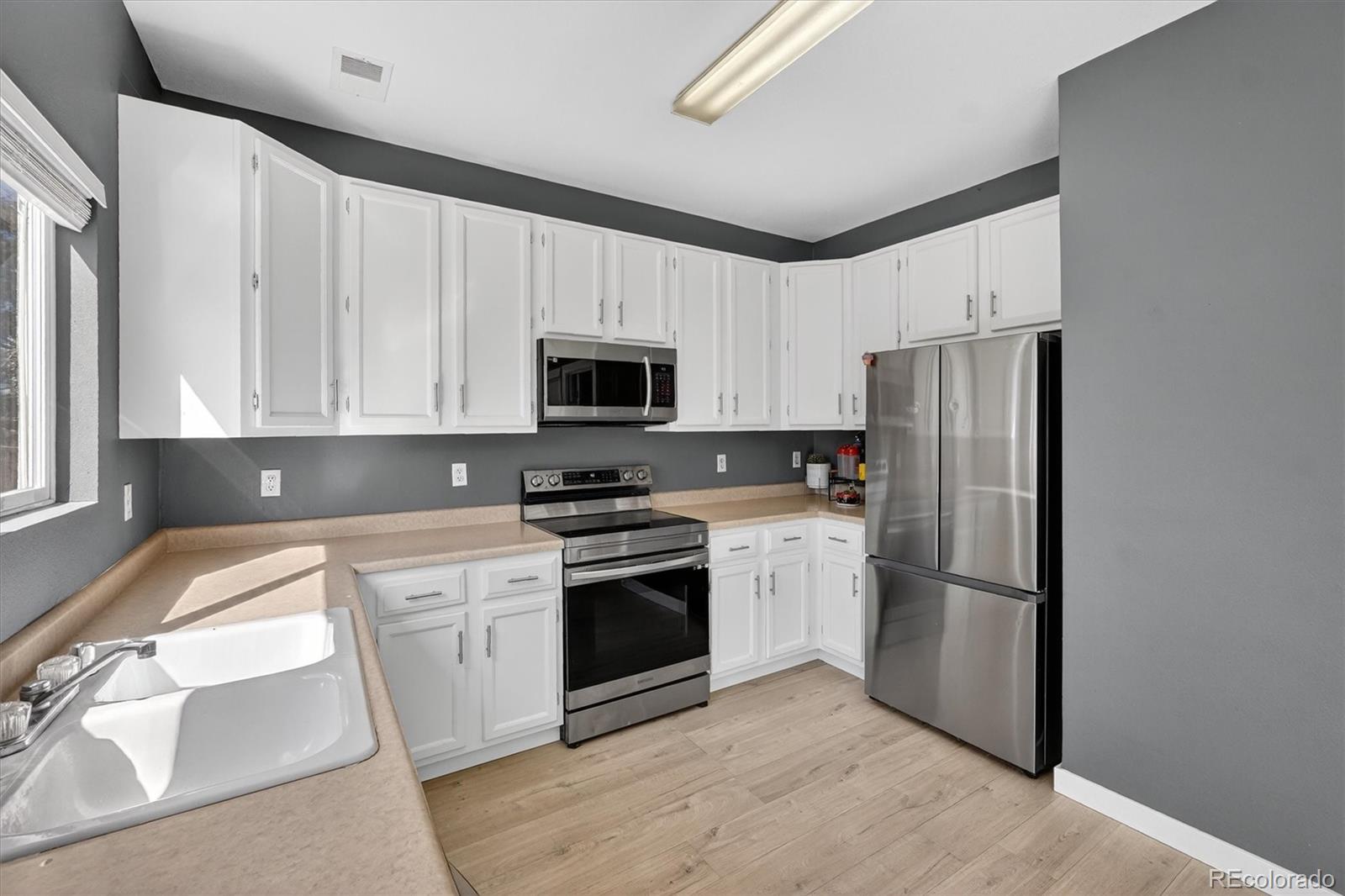 MLS Image #17 for 20100 e prentice lane,centennial, Colorado