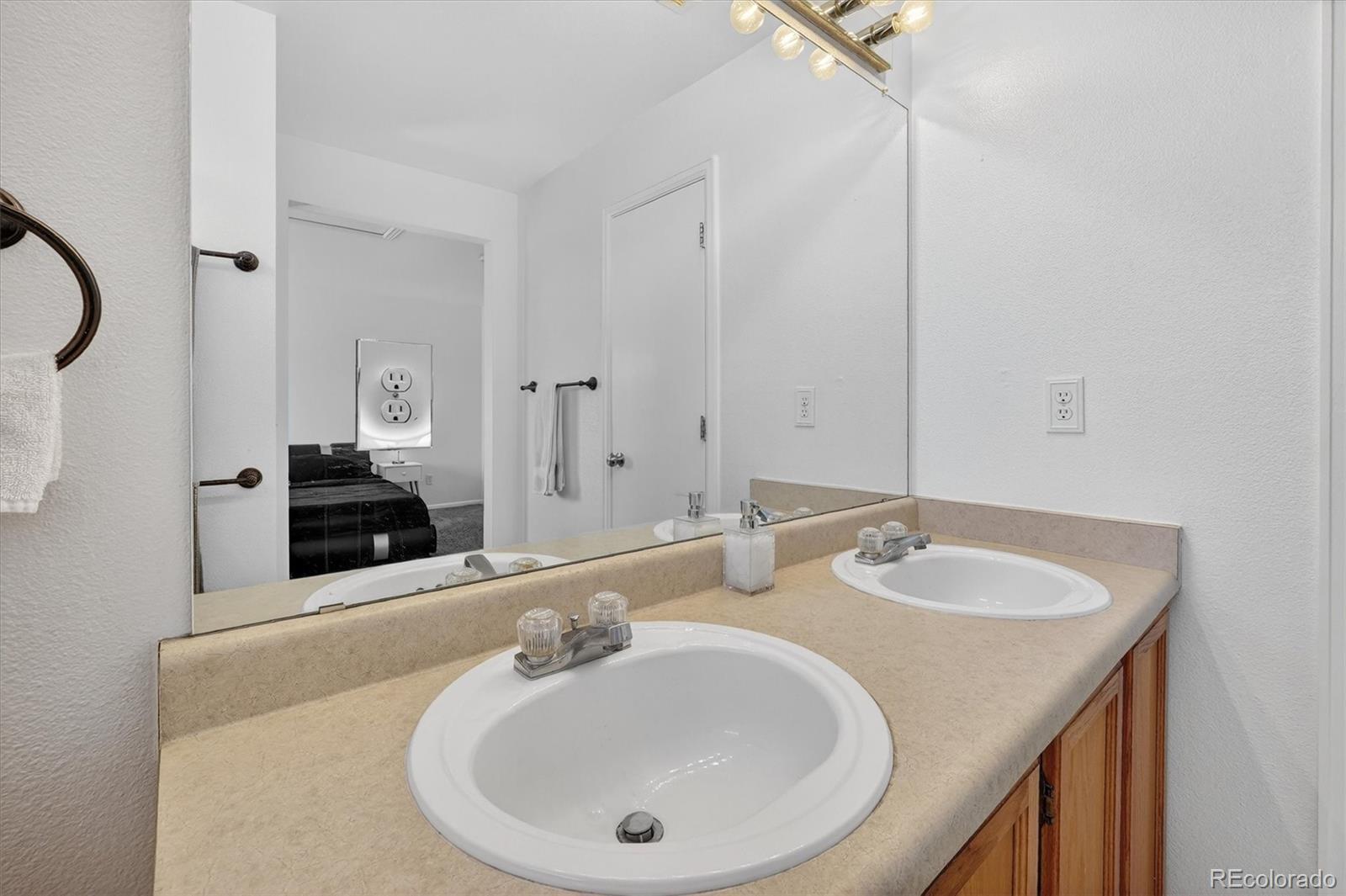 MLS Image #27 for 20100 e prentice lane,centennial, Colorado
