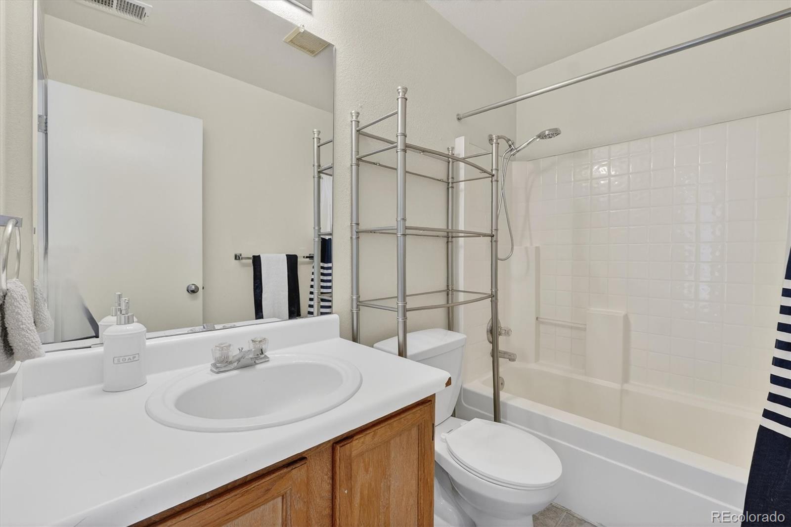 MLS Image #30 for 20100 e prentice lane,centennial, Colorado