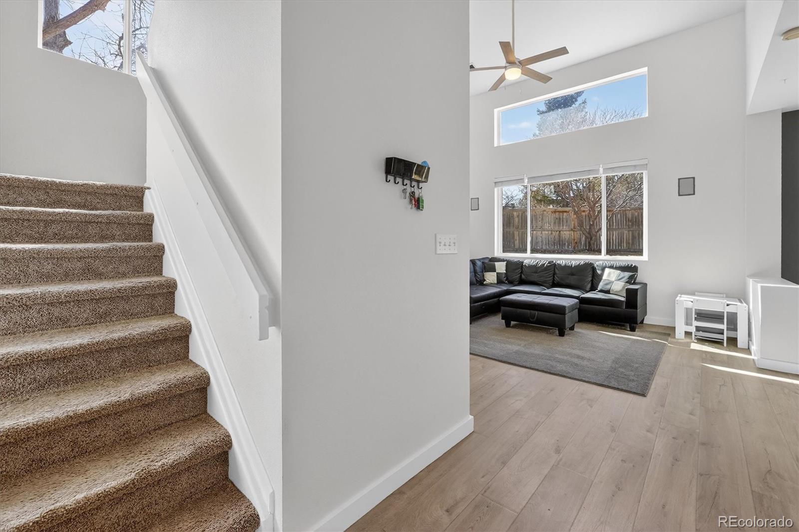 MLS Image #5 for 20100 e prentice lane,centennial, Colorado