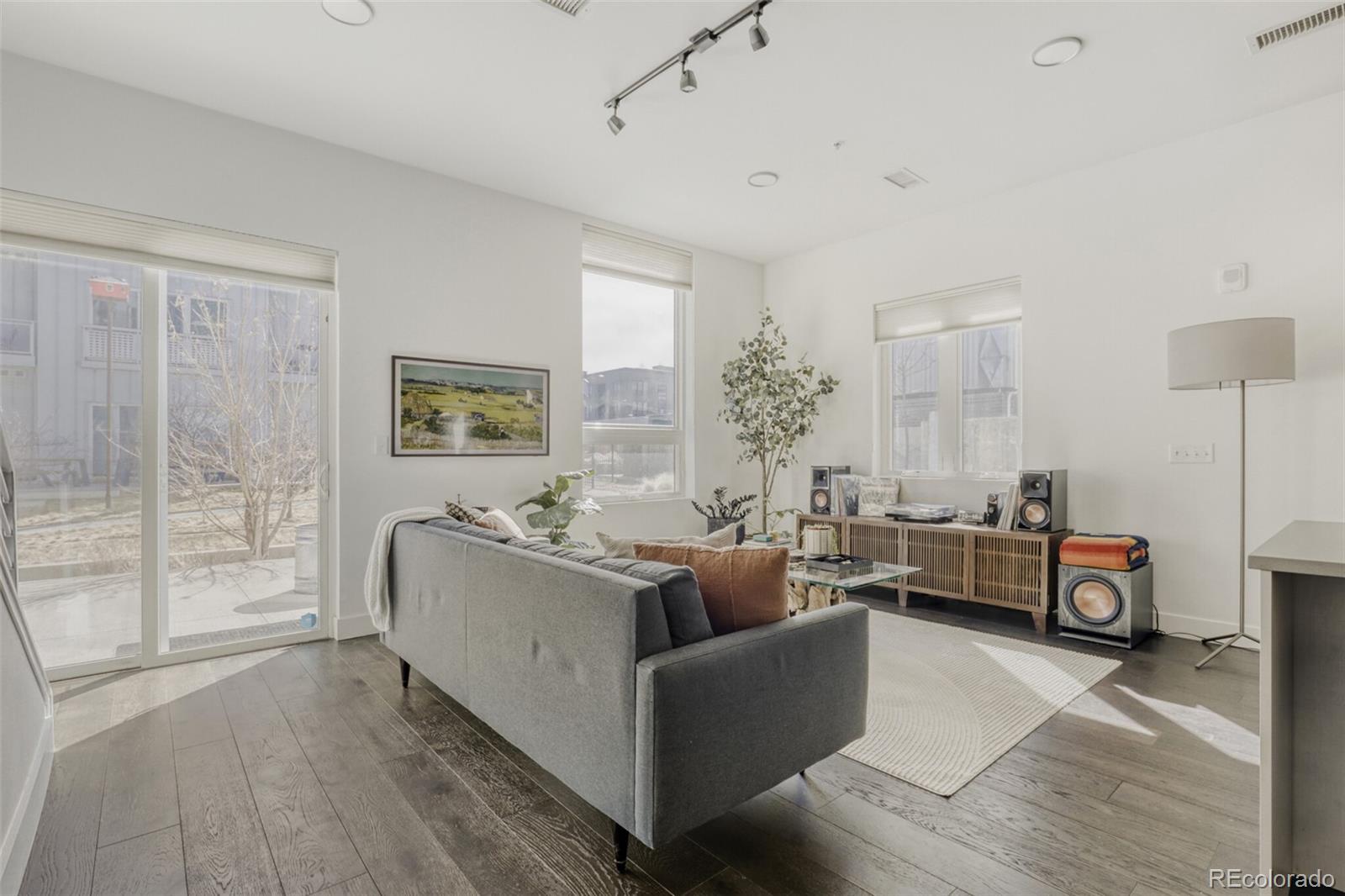 MLS Image #13 for 2530  lawrence street ra108,denver, Colorado
