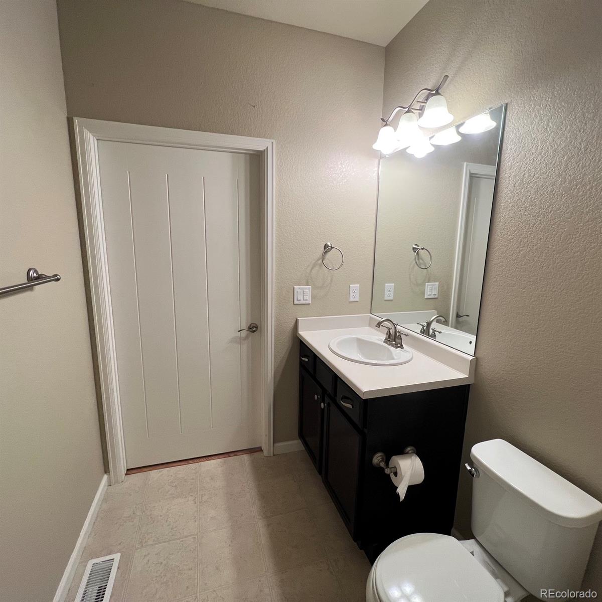 MLS Image #22 for 2029 s flanders way b,aurora, Colorado