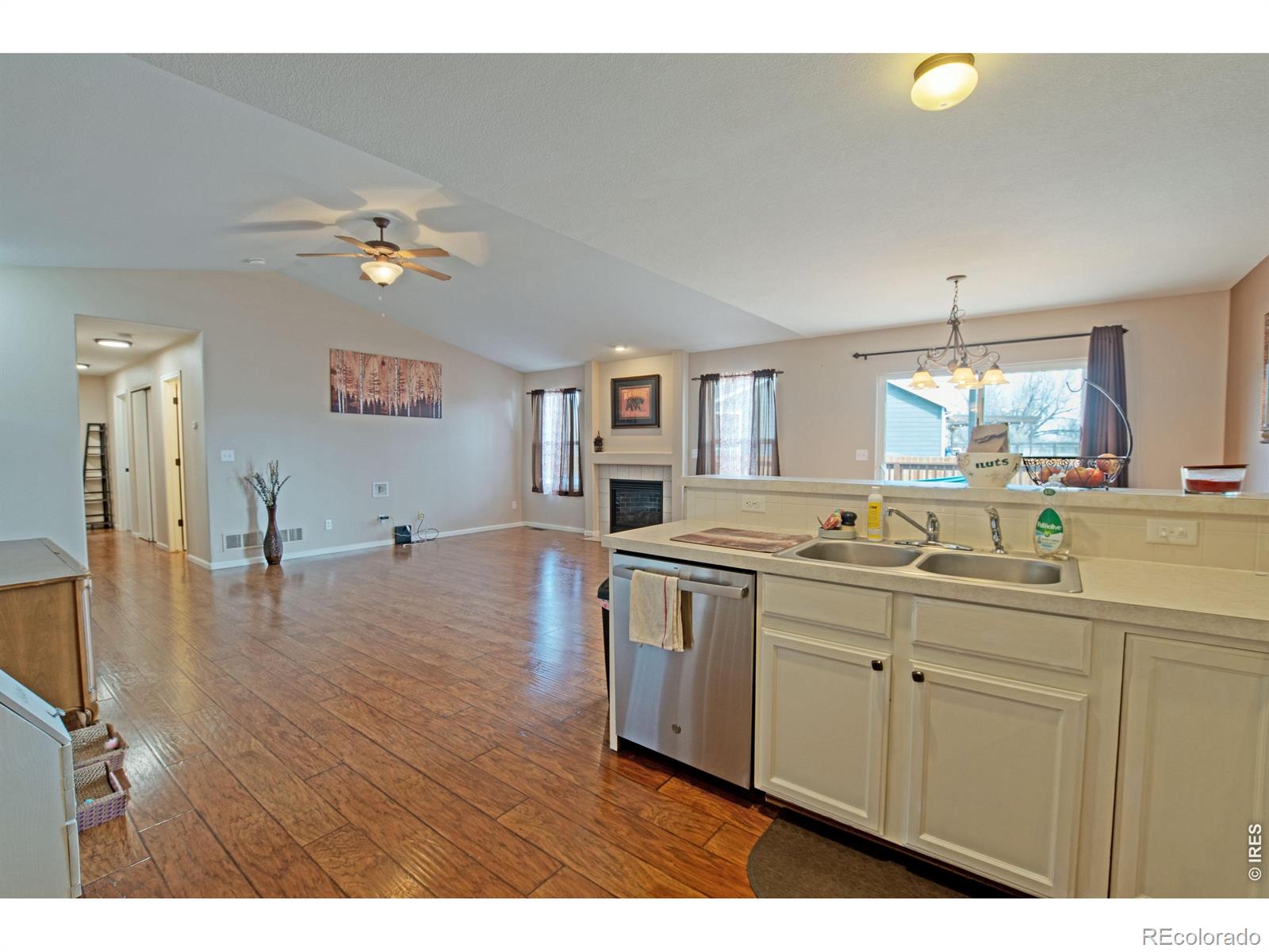 MLS Image #11 for 8594  citation drive,wellington, Colorado