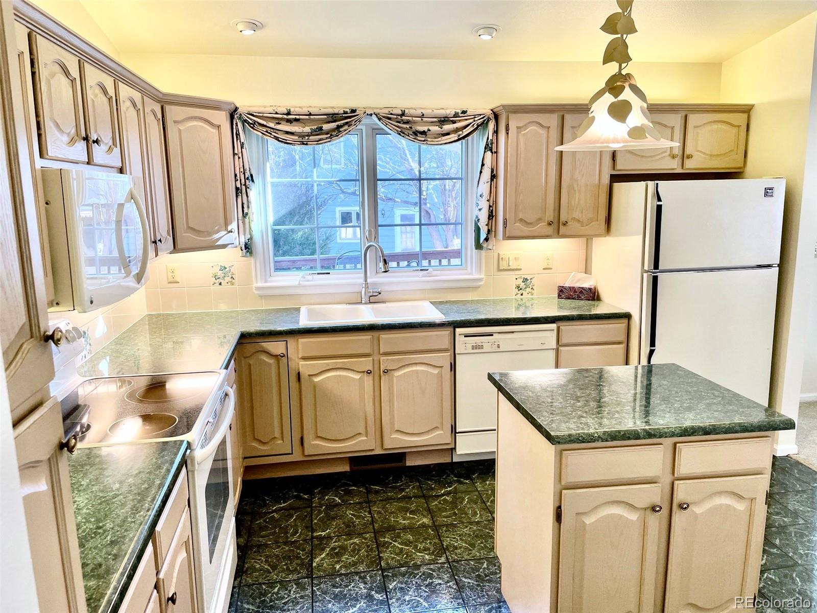 MLS Image #10 for 1378  iva court,fort collins, Colorado