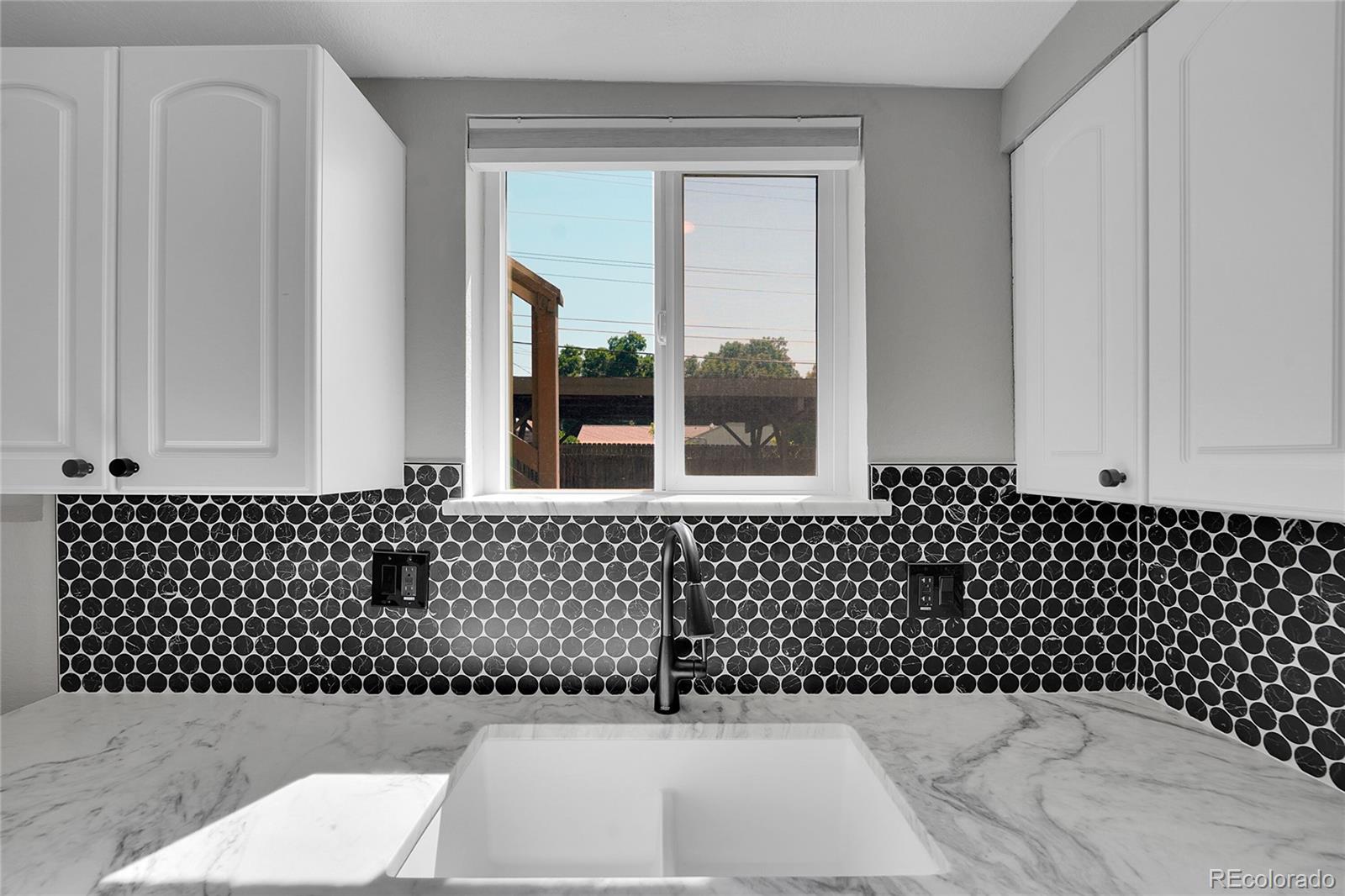 MLS Image #6 for 2700 s holly street,denver, Colorado