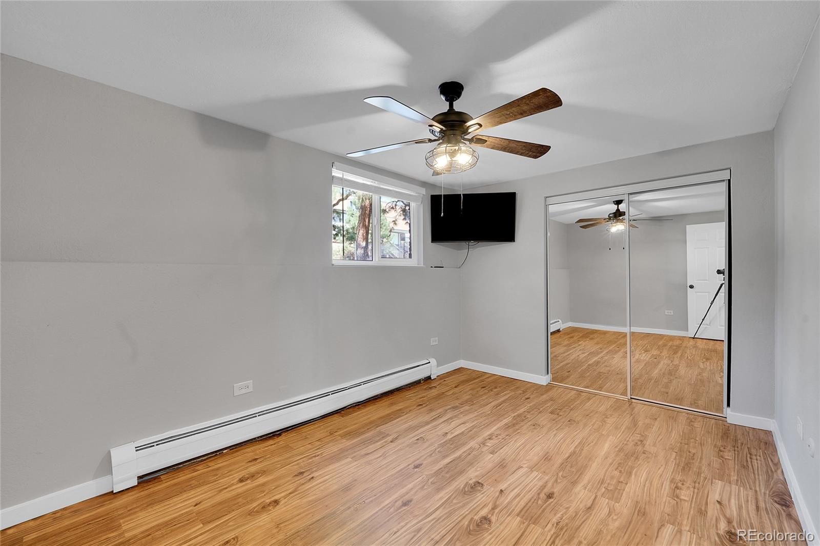 MLS Image #7 for 2700 s holly street,denver, Colorado