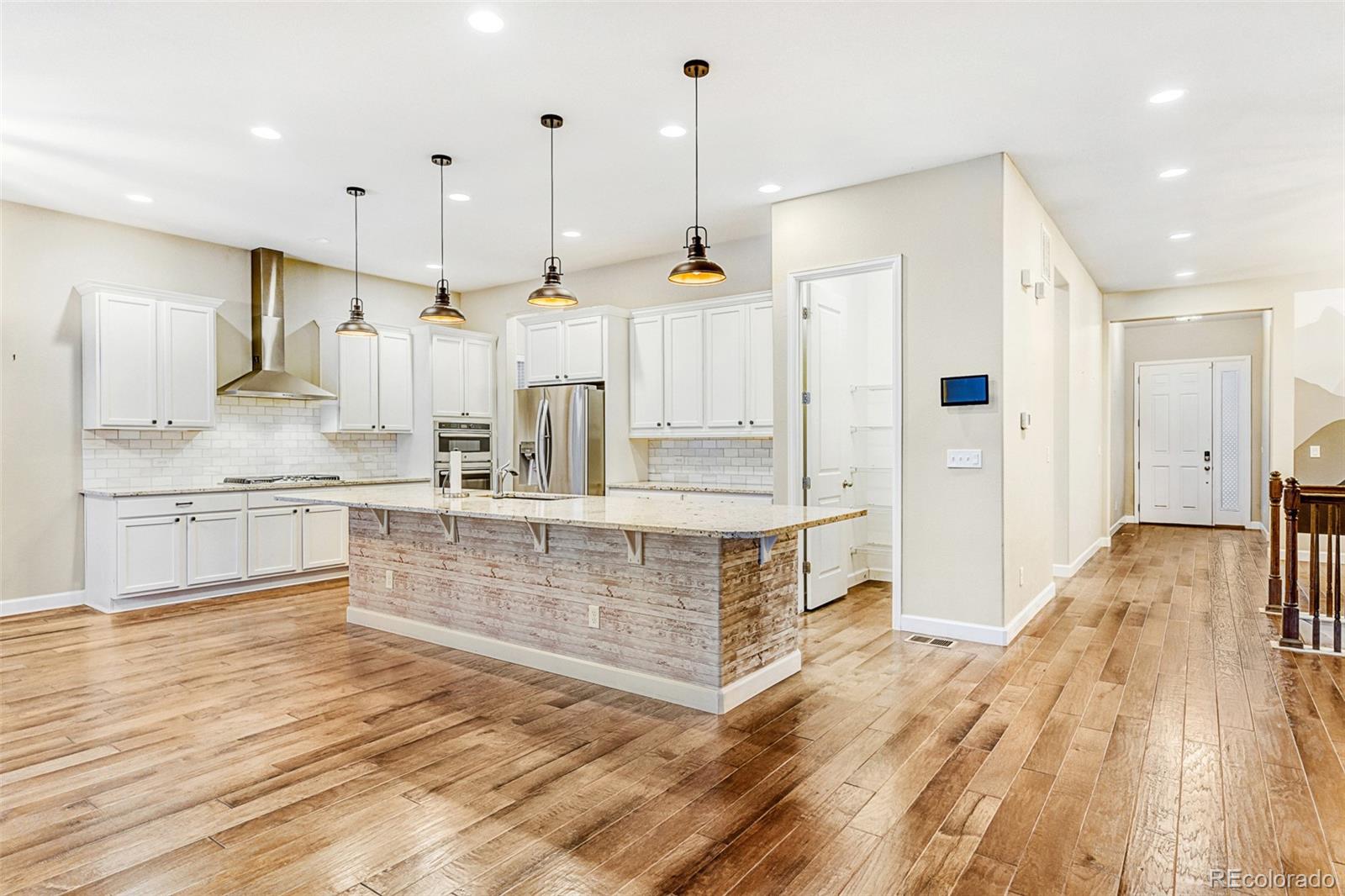 MLS Image #2 for 9894  eagle river street,littleton, Colorado