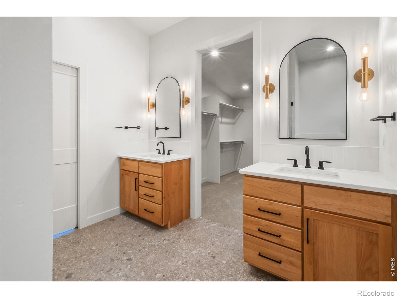 MLS Image #12 for 2009  18th avenue,greeley, Colorado