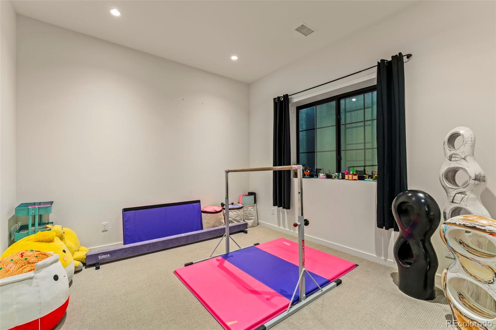 MLS Image #39 for 585 s gaylord street,denver, Colorado