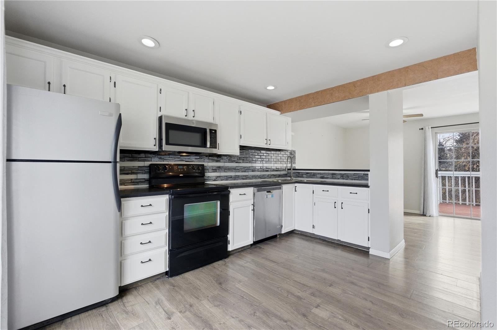 MLS Image #6 for 2054  sunridge circle,broomfield, Colorado