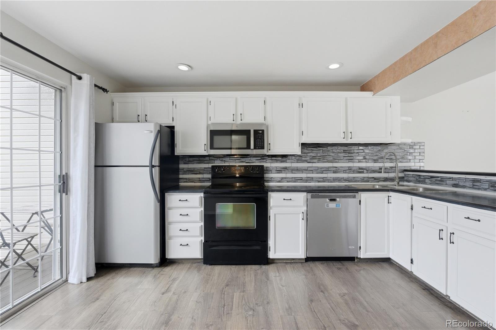 MLS Image #7 for 2054  sunridge circle,broomfield, Colorado