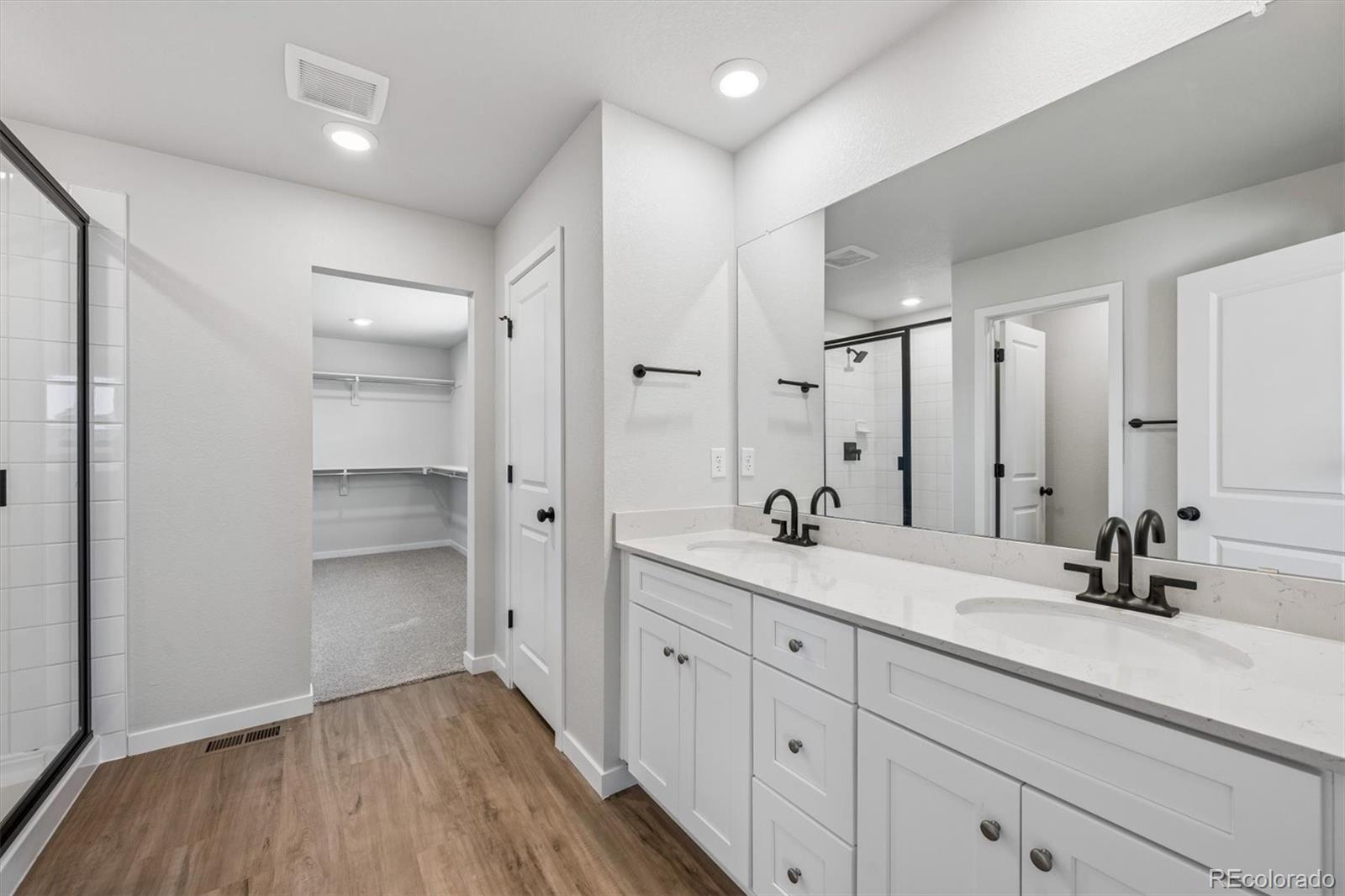 MLS Image #15 for 3323 n irvington street,aurora, Colorado