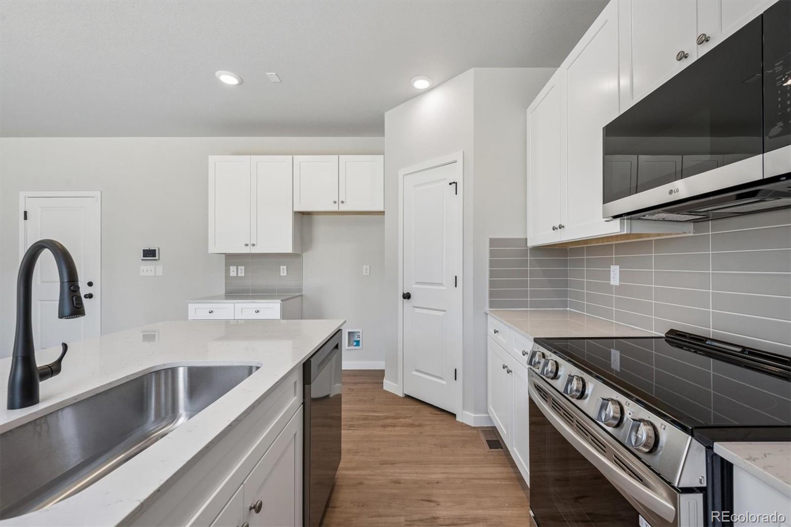 MLS Image #6 for 3323 n irvington street,aurora, Colorado