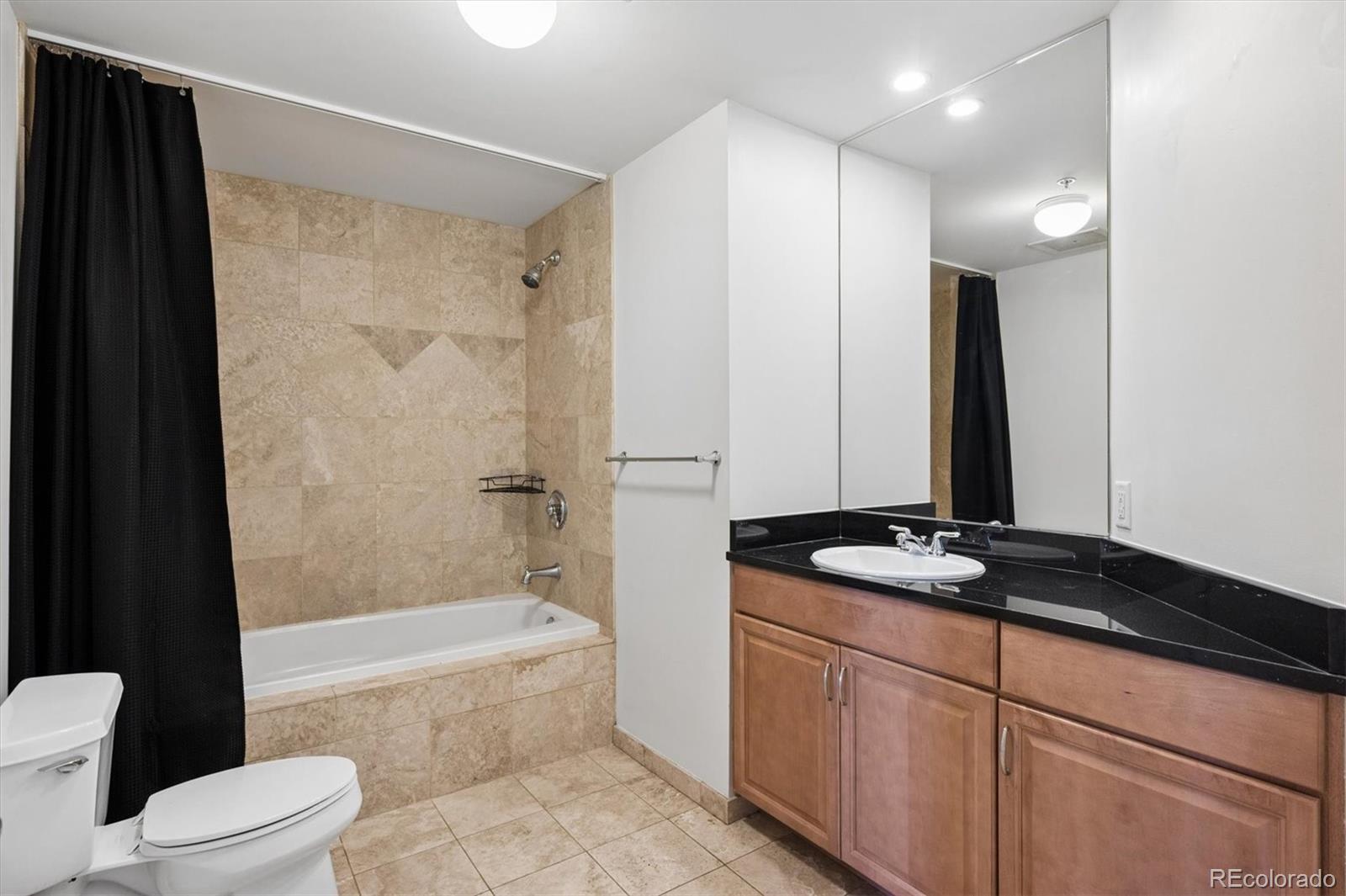 MLS Image #15 for 925 n lincoln street,denver, Colorado